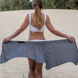 Rip Skirt Hawaii Blue Geometric Print Ocean Surf Wrap Swim Cover Skirt Beach